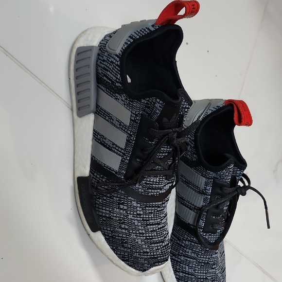 Adidas NMD R1 - Picture 2 of 5